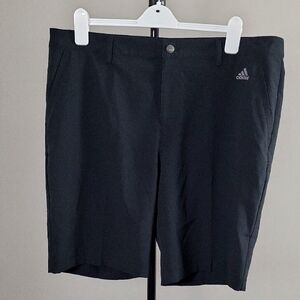 Adidas Men's Black Flat Front, 3 Gray Stripes on Back Golf Shorts, Size 38", NEW